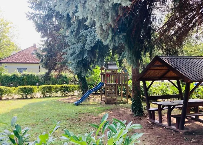 アパート Foeldvarloft